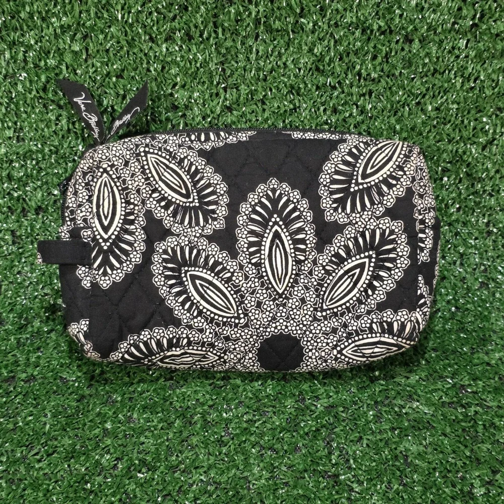 Vera Bradley Cosmetic Bag in Blanco Bouquet